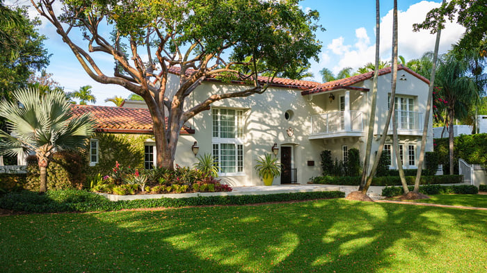 Top 5 Features to Look for in a Family-Friendly Luxury Neighborhood
