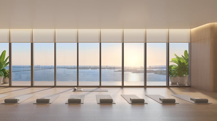 Aria Reserve vs EDITION in Edgewater: Amenities & wellness