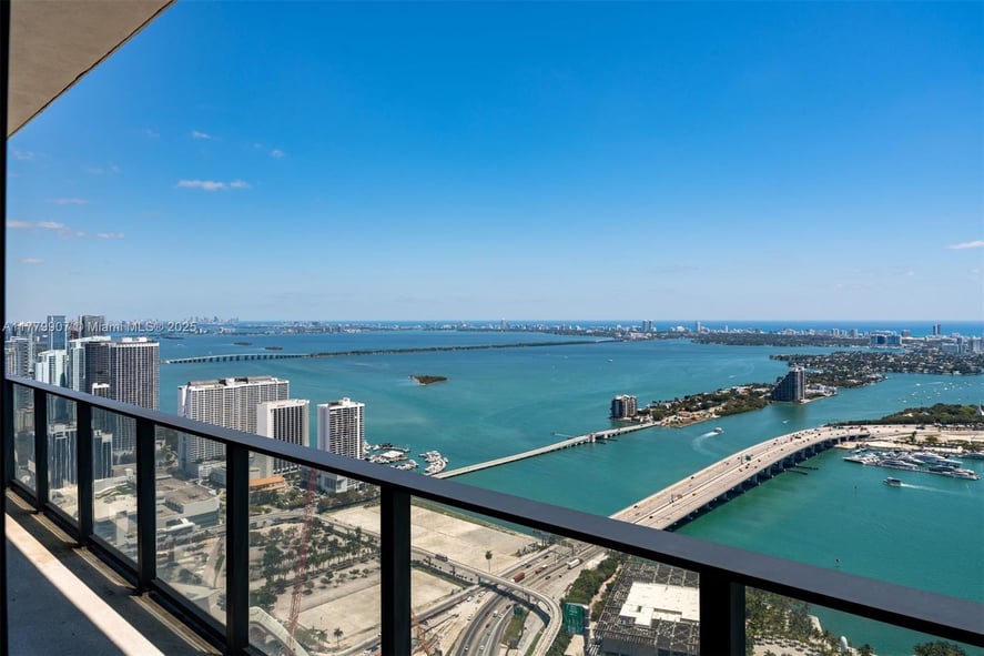 ONE THOUSAND MUSEUM CONDO,One Thousand Museum — 1000 BISCAYNE BLVD #5801