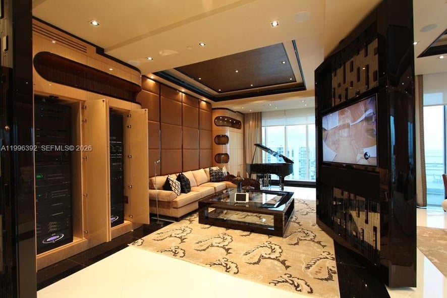 ASIA CONDO — 900 BRICKELL KEY BLVD #PH3403