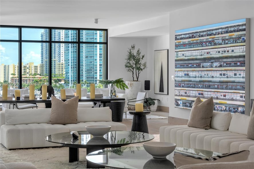 PALAZZO DEL SOL/DELLA LUN — 7061 FISHER ISLAND DR #7061