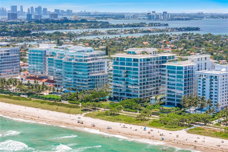 SEAWAY NORTH — 9165 COLLINS AVE #701