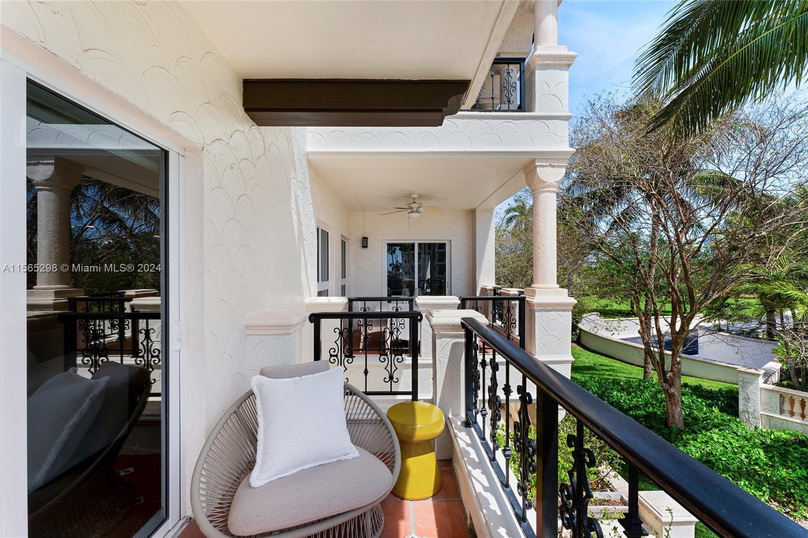 2221 FISHER ISLAND DR #3201