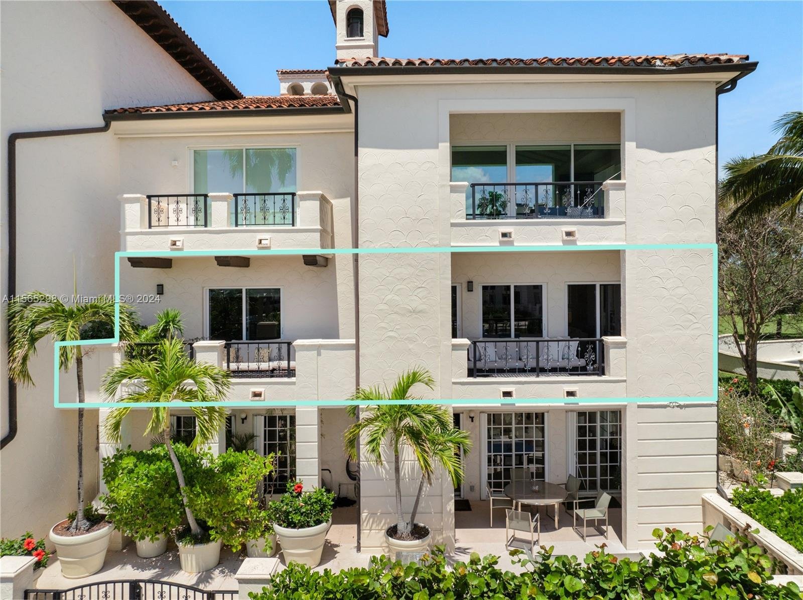 2221 FISHER ISLAND DR #3201