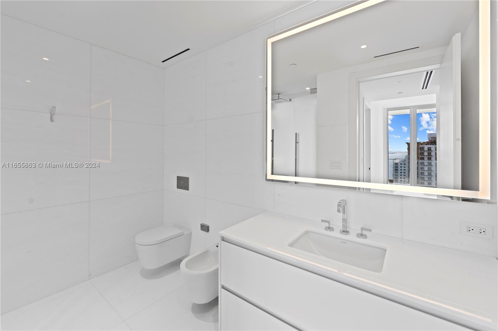 300 BISCAYNE BLVD WAY #3201