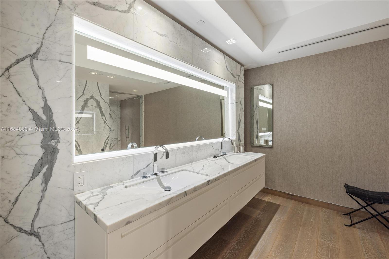 7065 FISHER ISLAND DR #7065