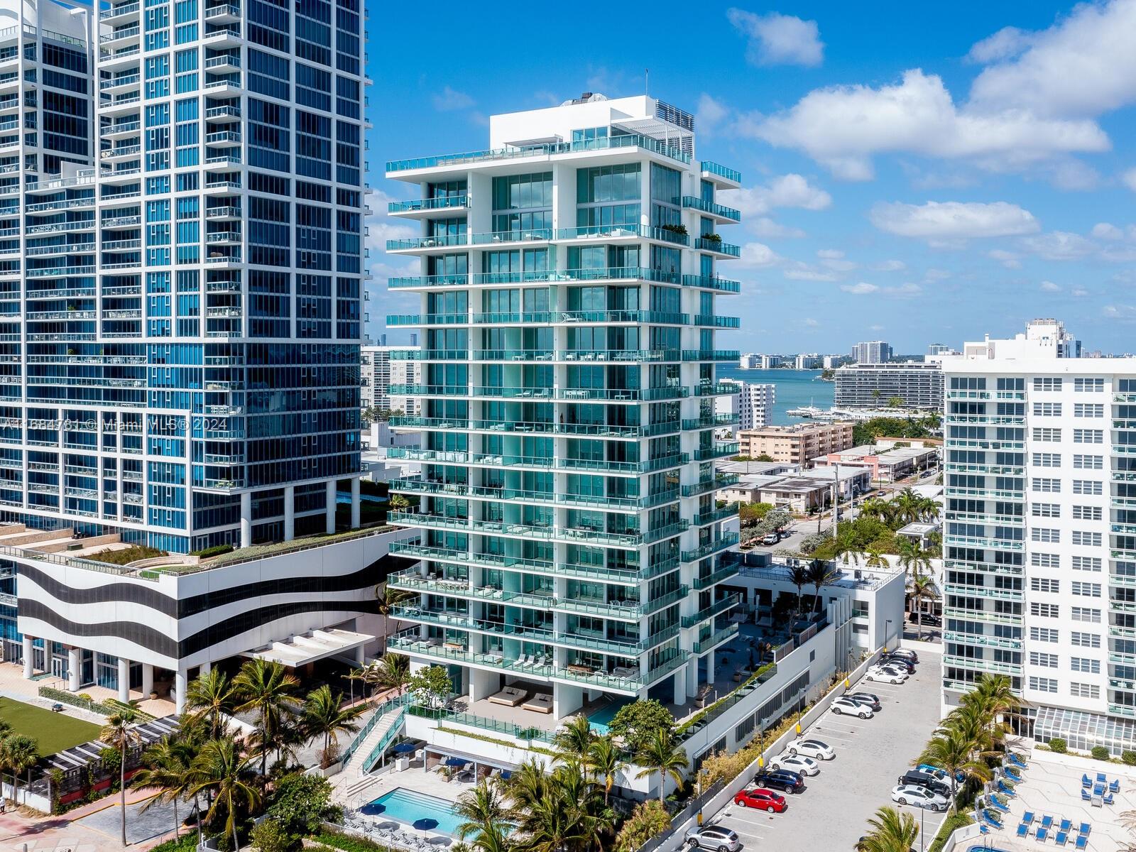 6901 COLLINS AVE #701