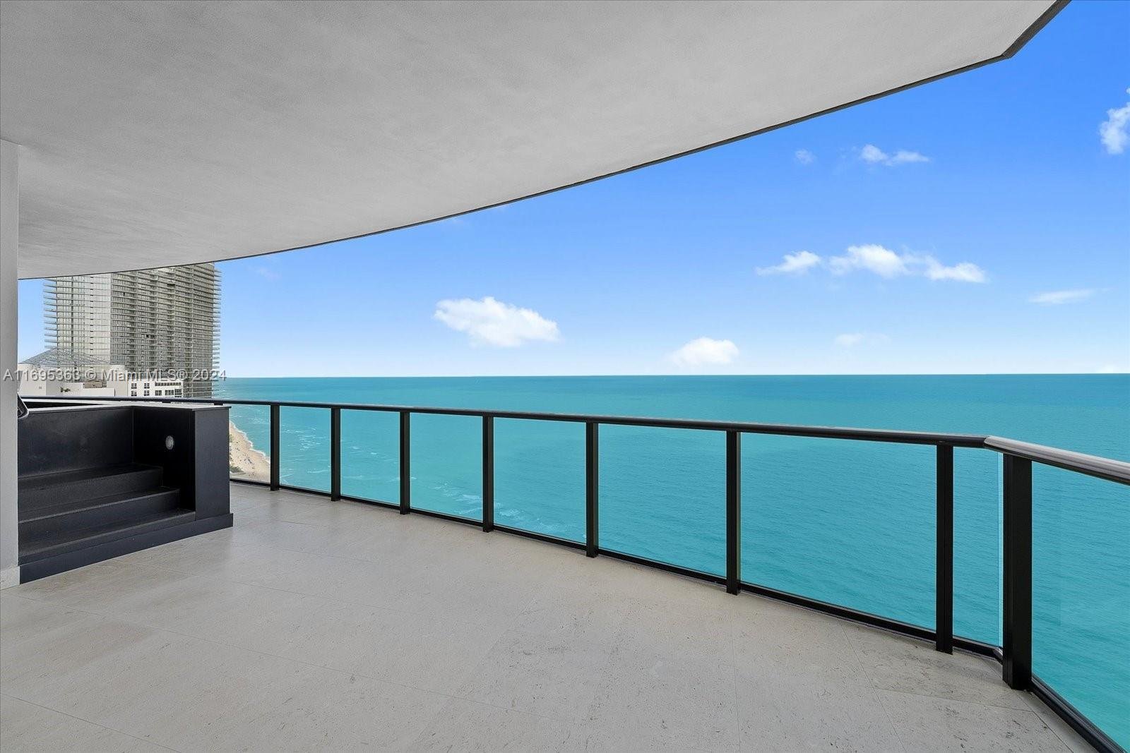 18555 COLLINS AVE #3405