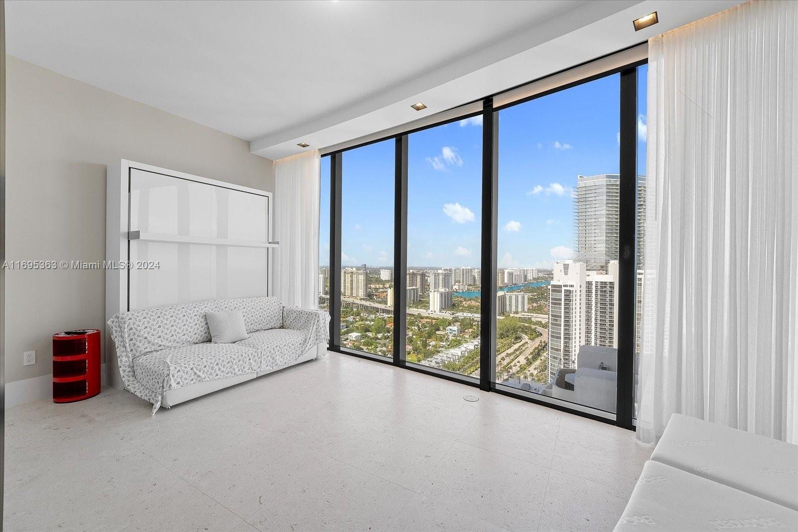 18555 COLLINS AVE #3405