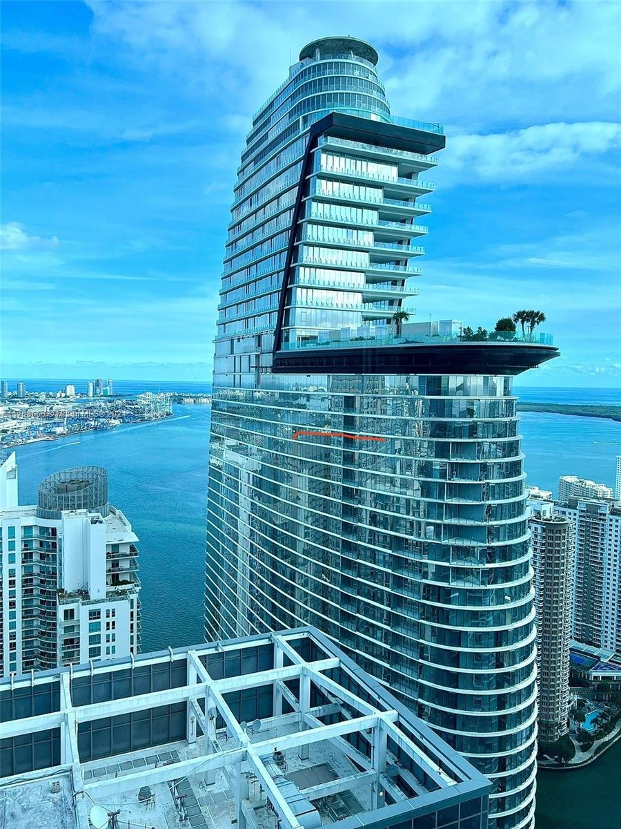 300 BISCAYNE BLVD WAY #4703