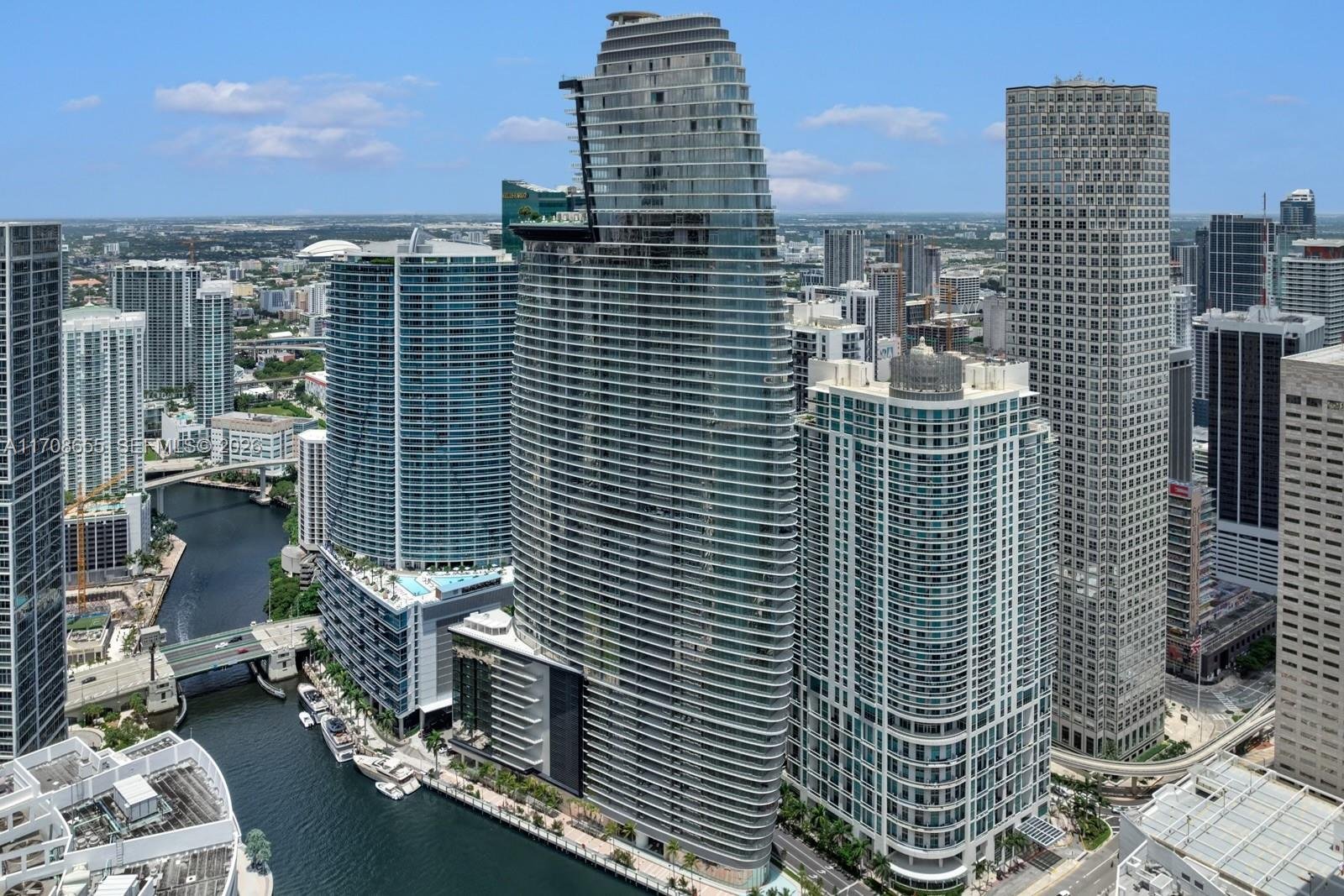 300 BISCAYNE BLVD WAY #4703