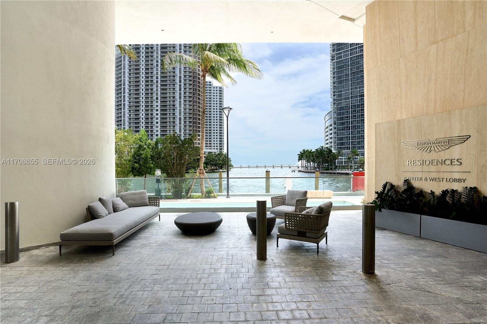 300 BISCAYNE BLVD WAY #4703