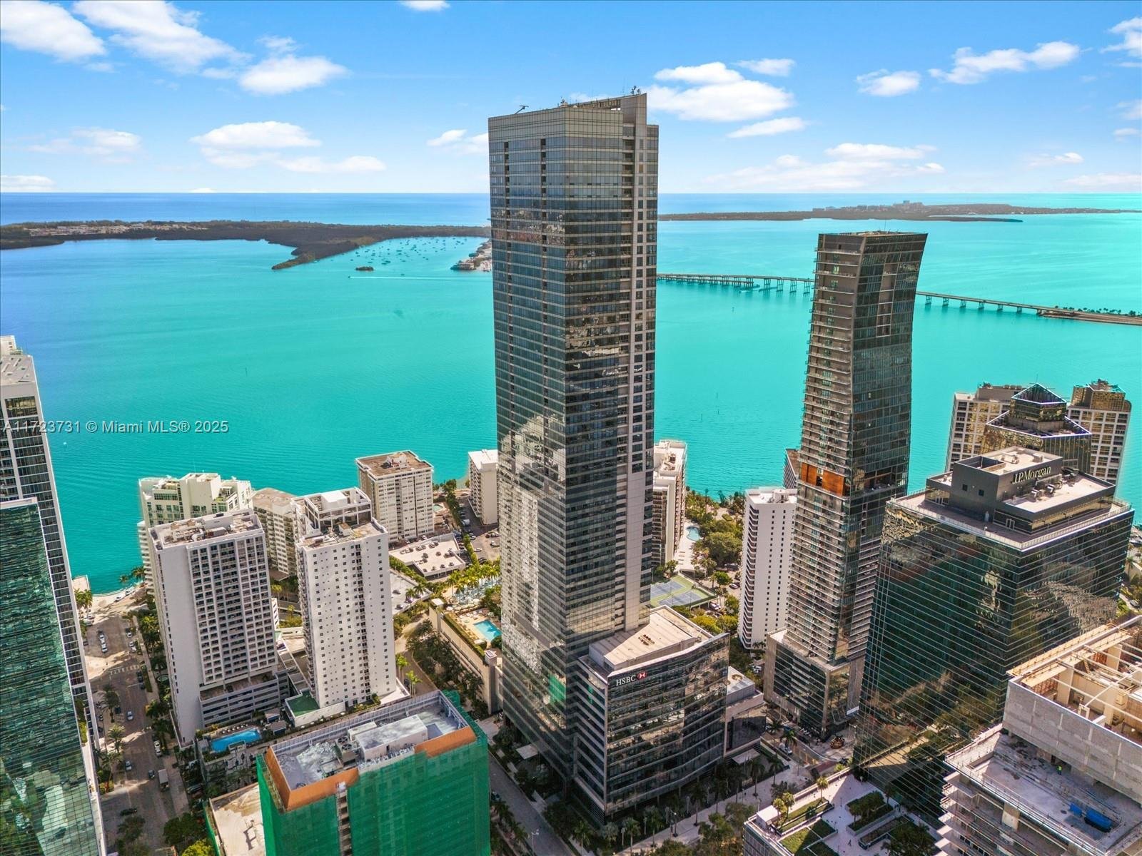1425 BRICKELL AVE #52BC