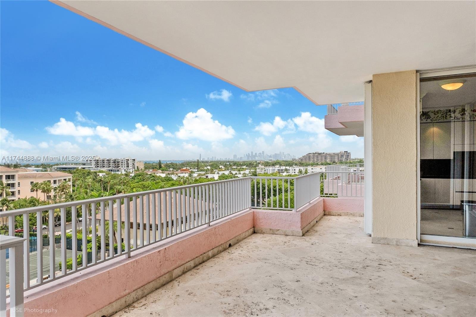 785 CRANDON BLVD #705/805