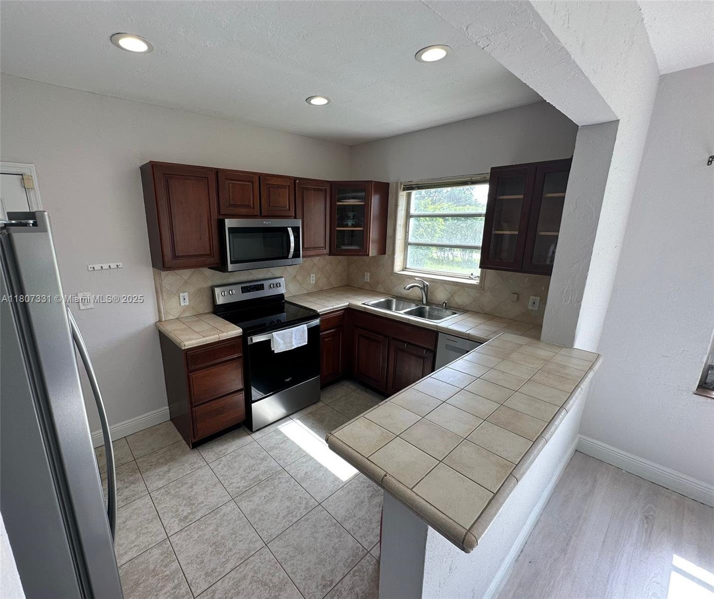3621 PONCE DE LEON BLVD