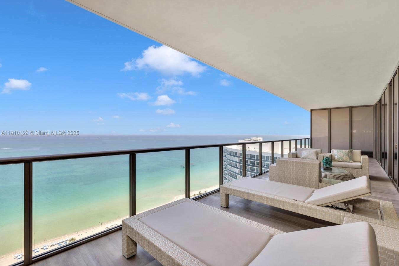 9701 COLLINS AVE #2403S