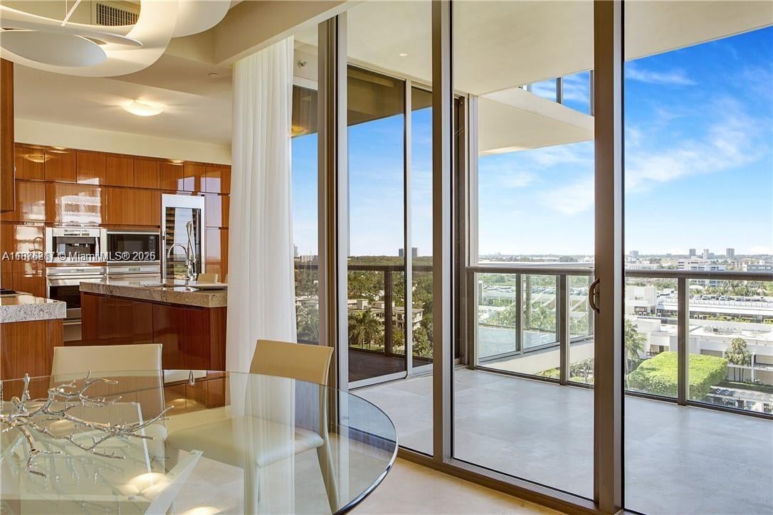 9705 COLLINS AVE #903N