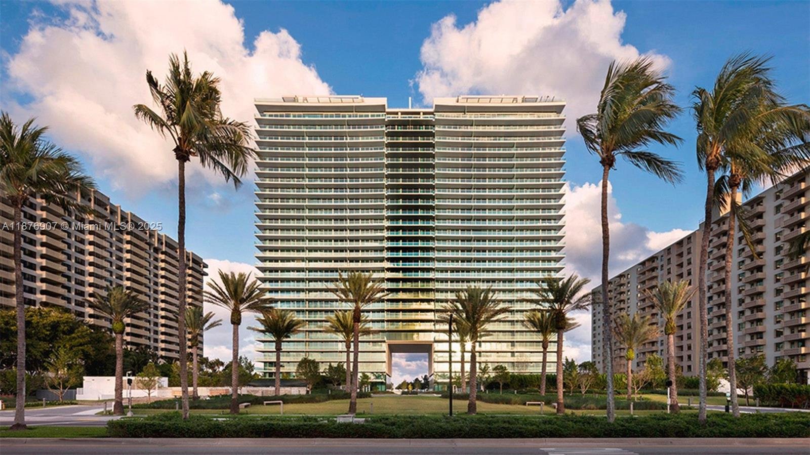 10201 COLLINS AVE #301