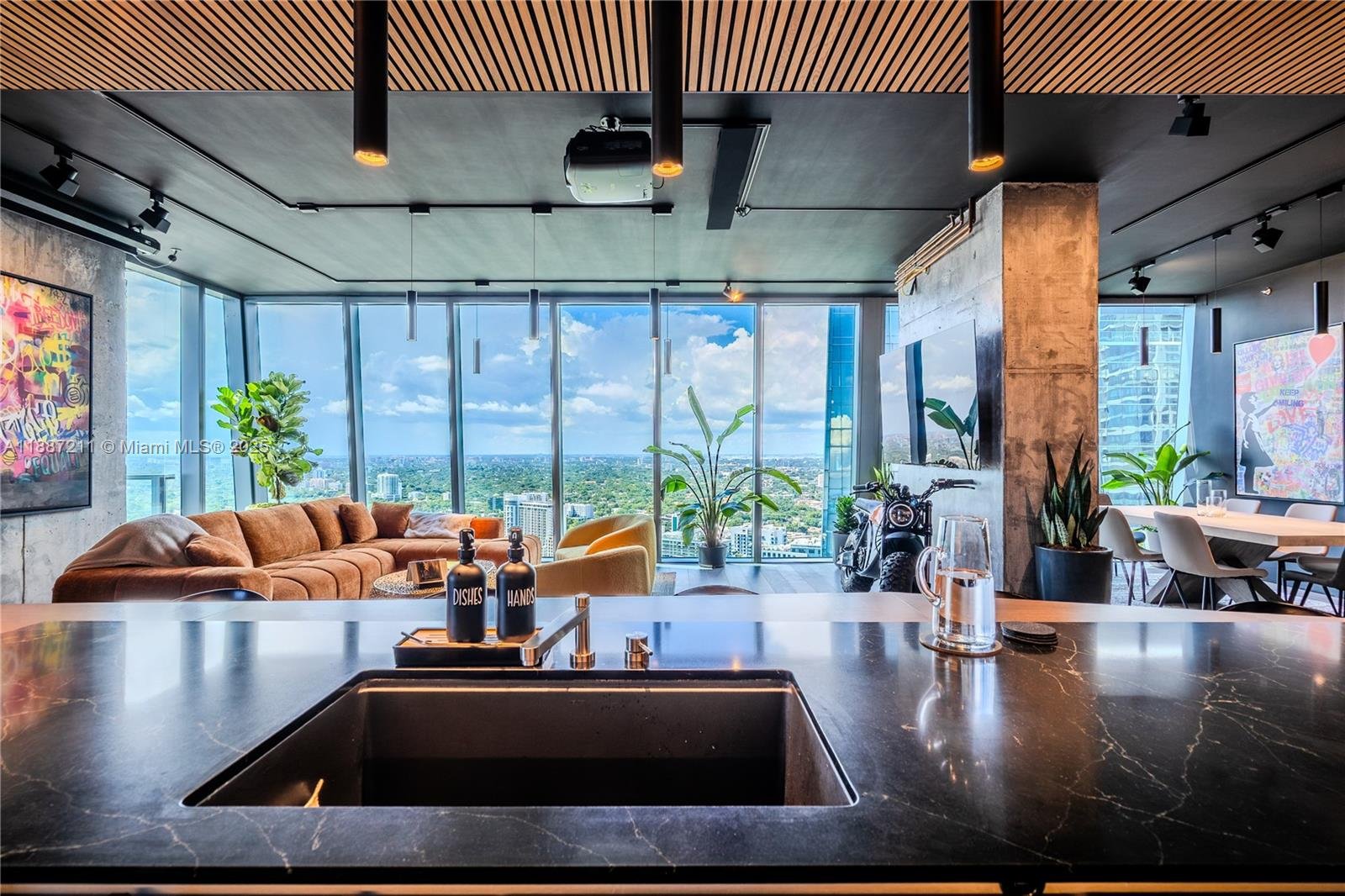 1451 BRICKELL AVE #3903