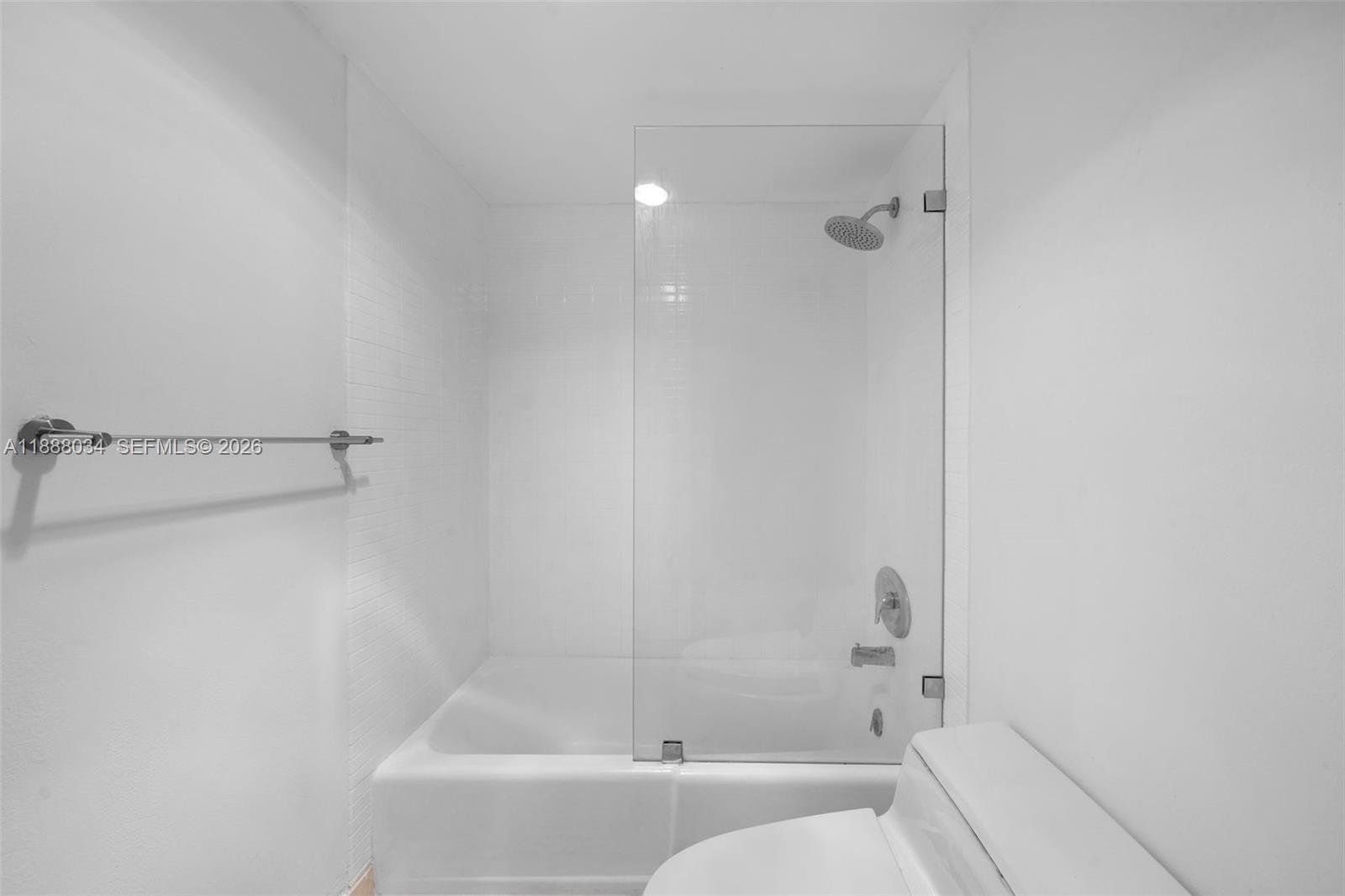 520 BRICKELL KEY DRIVE #UPH-03