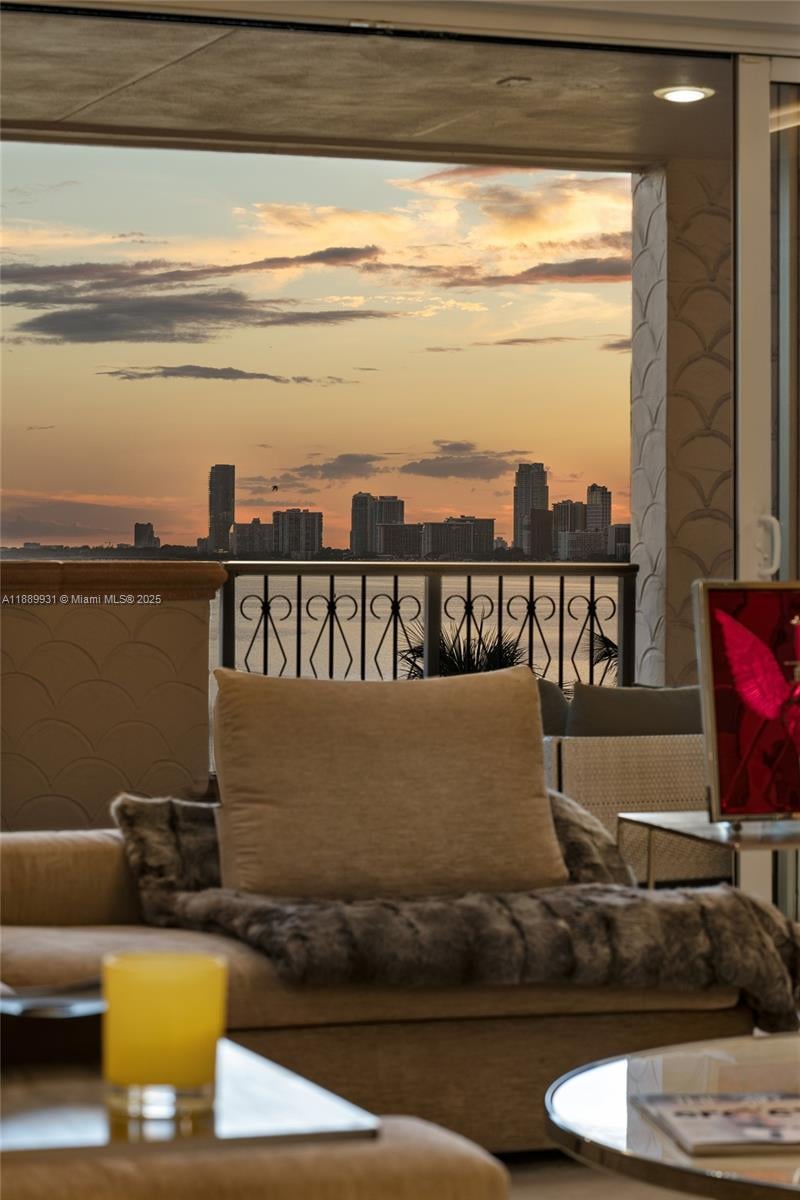 5134 FISHER ISLAND DR #5134