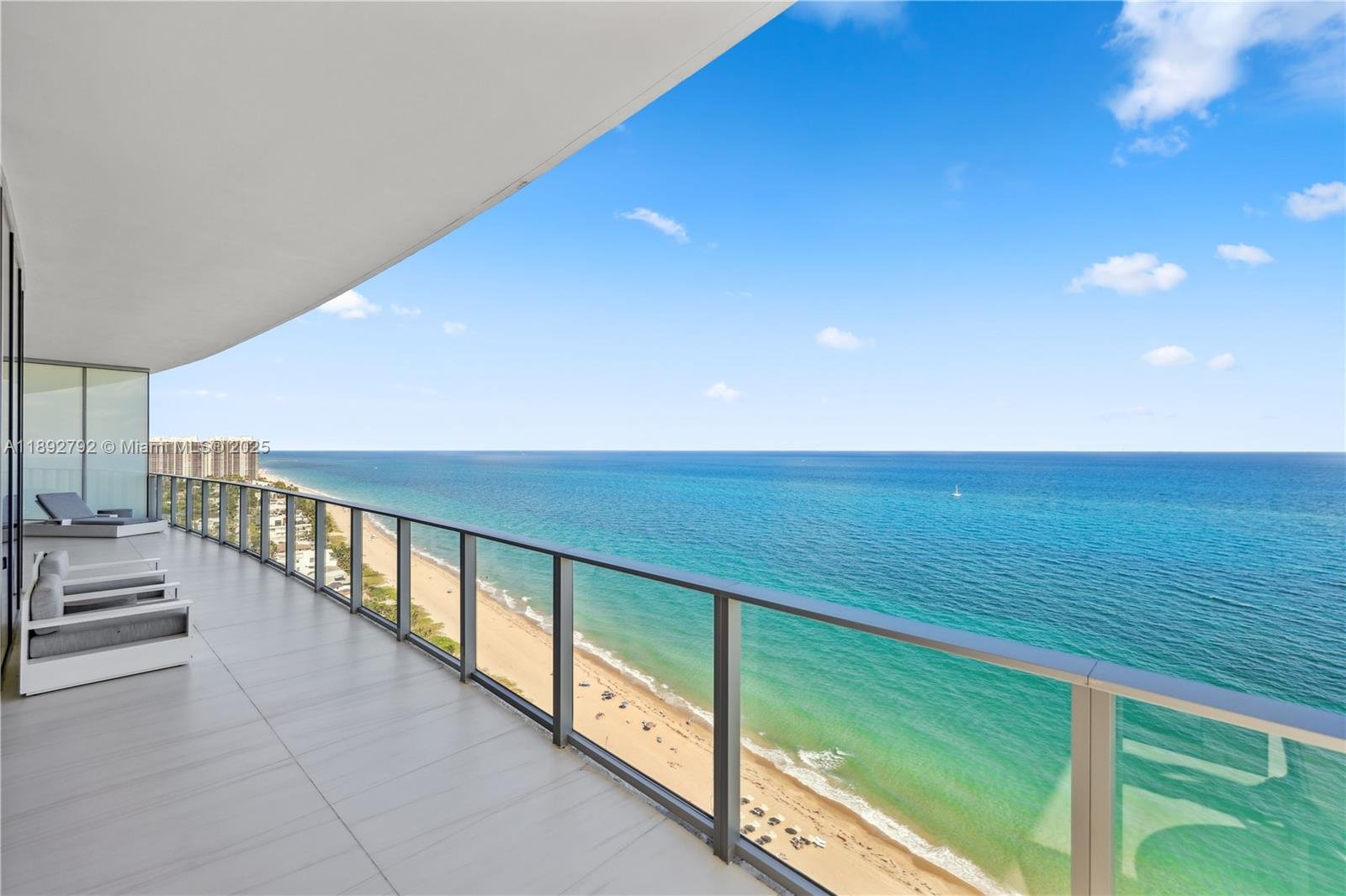 2200 OCEAN BLVD #S2301