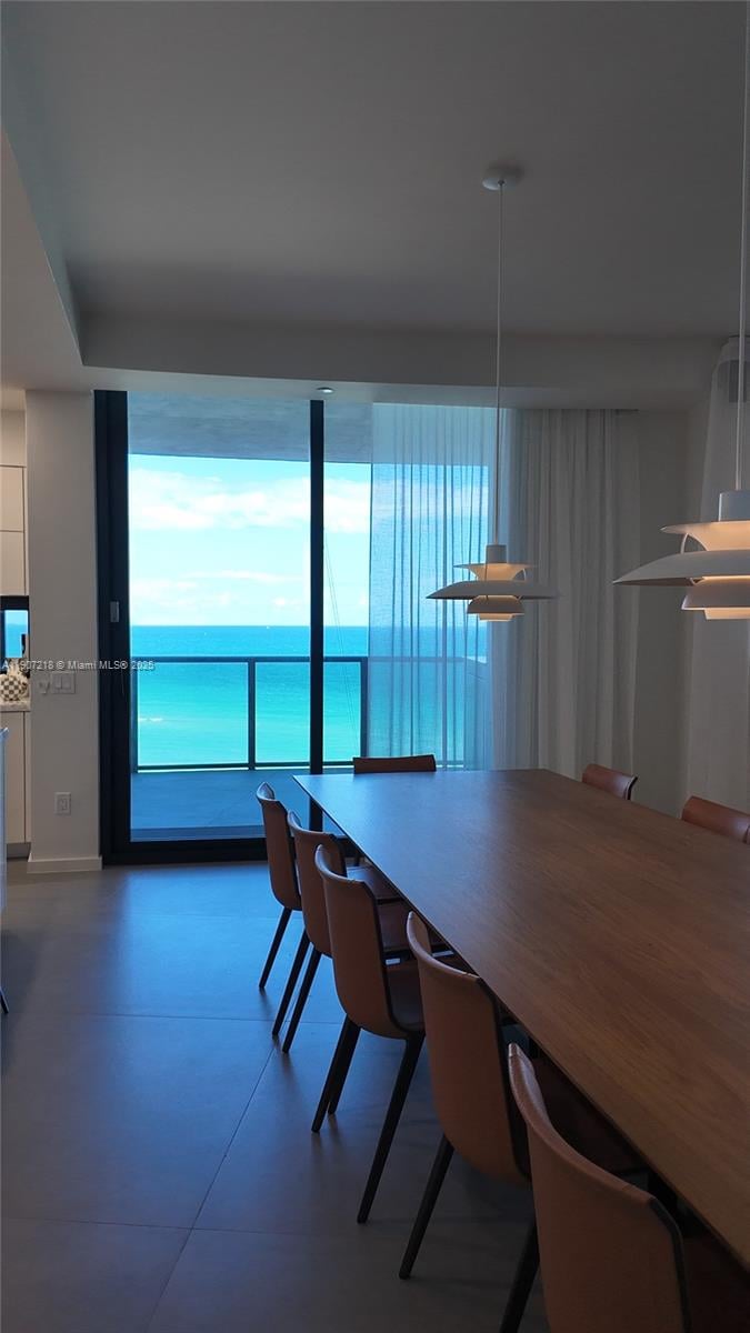 18555 COLLINS AVE #905