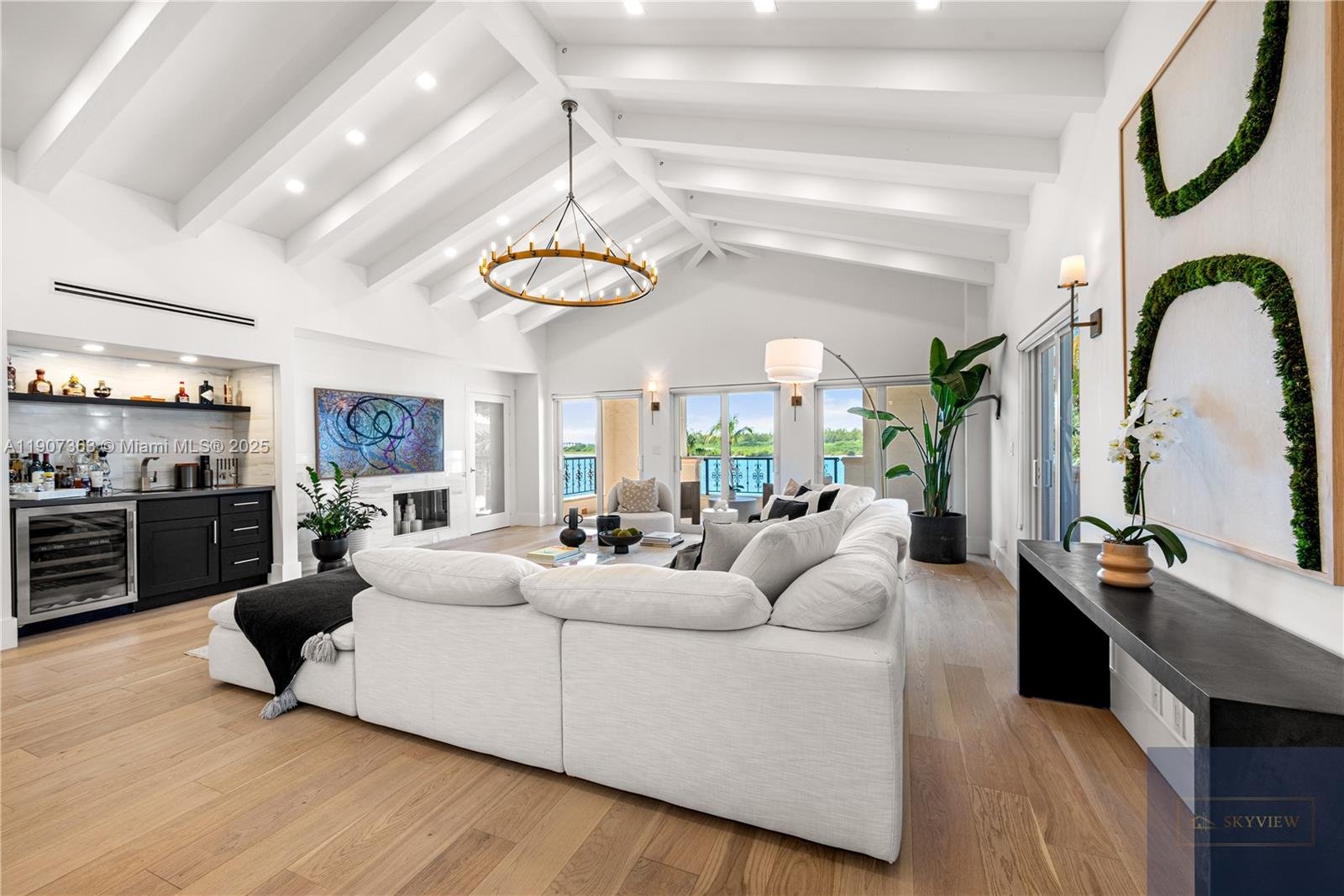 2236 FISHER ISLAND DR #3306