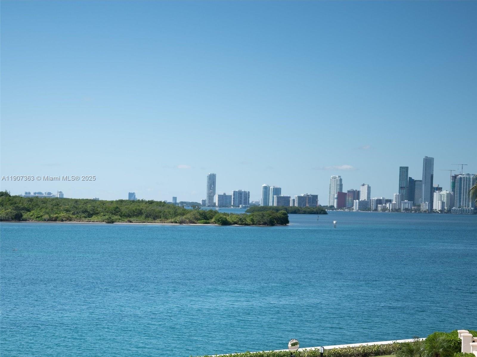 2236 FISHER ISLAND DR #3306