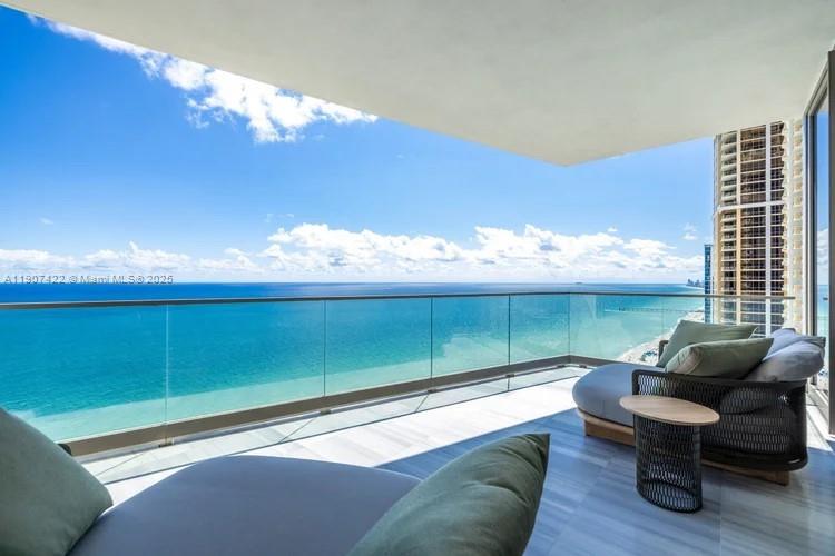 17901 COLLINS AVE #2604