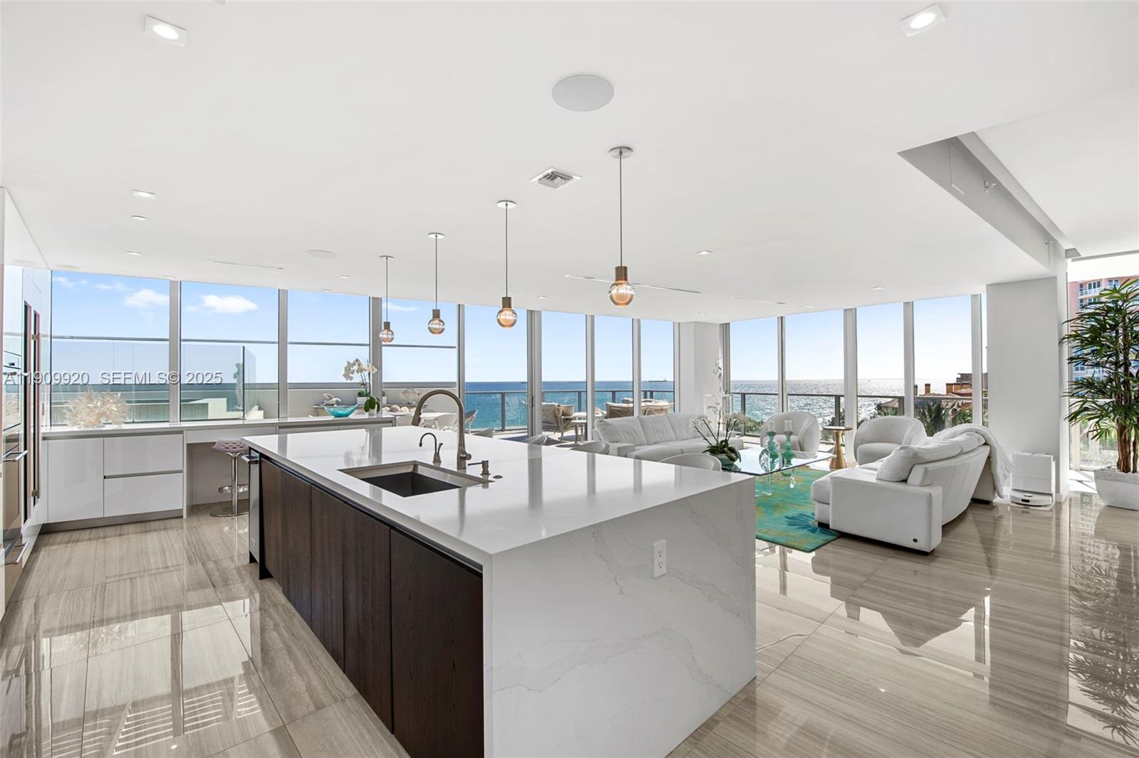 2200 OCEAN BLVD #N605