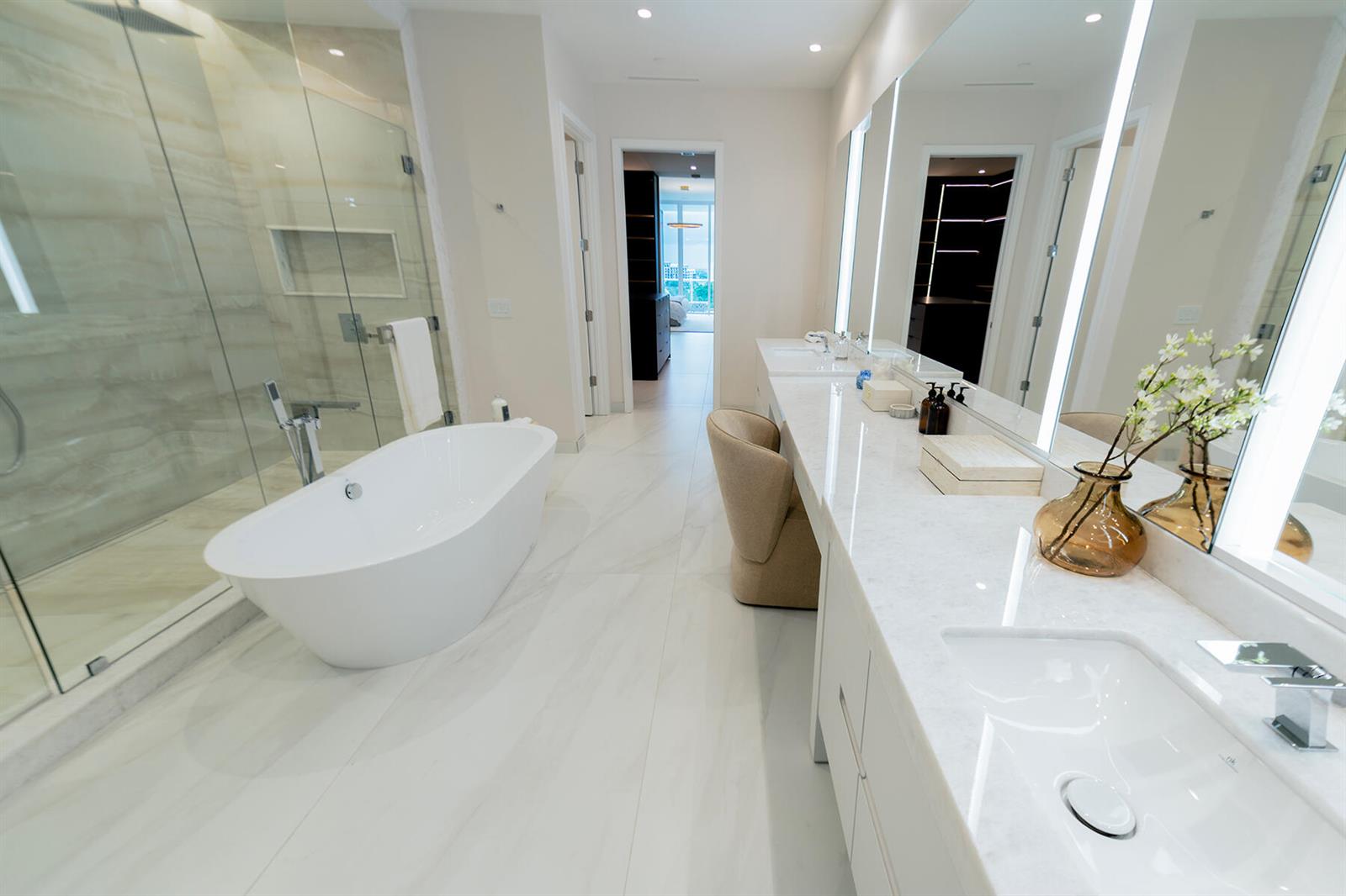 220 MIZNER #501
