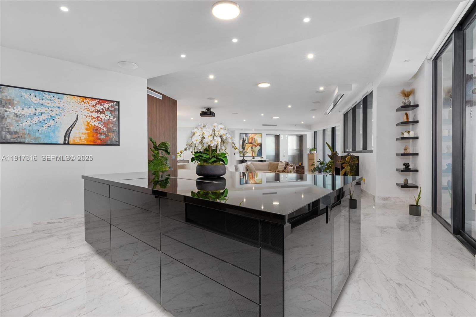 18555 COLLINS AVE #5501