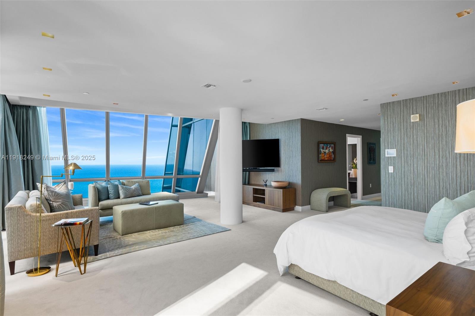 17121 COLLINS AVE #4806