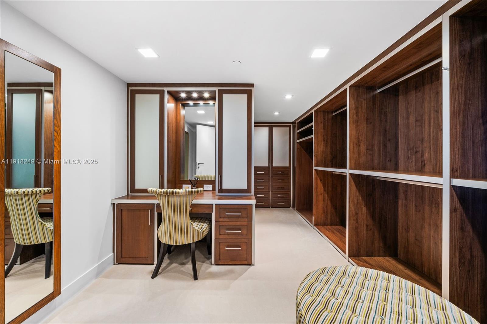 17121 COLLINS AVE #4806