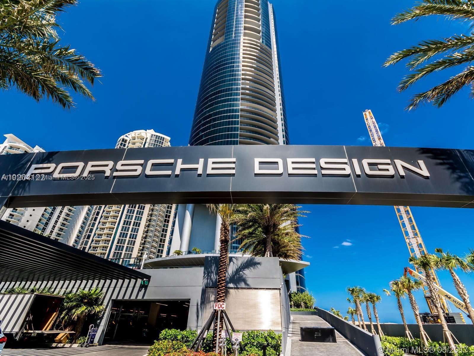 18555 COLLINS AVE #4804