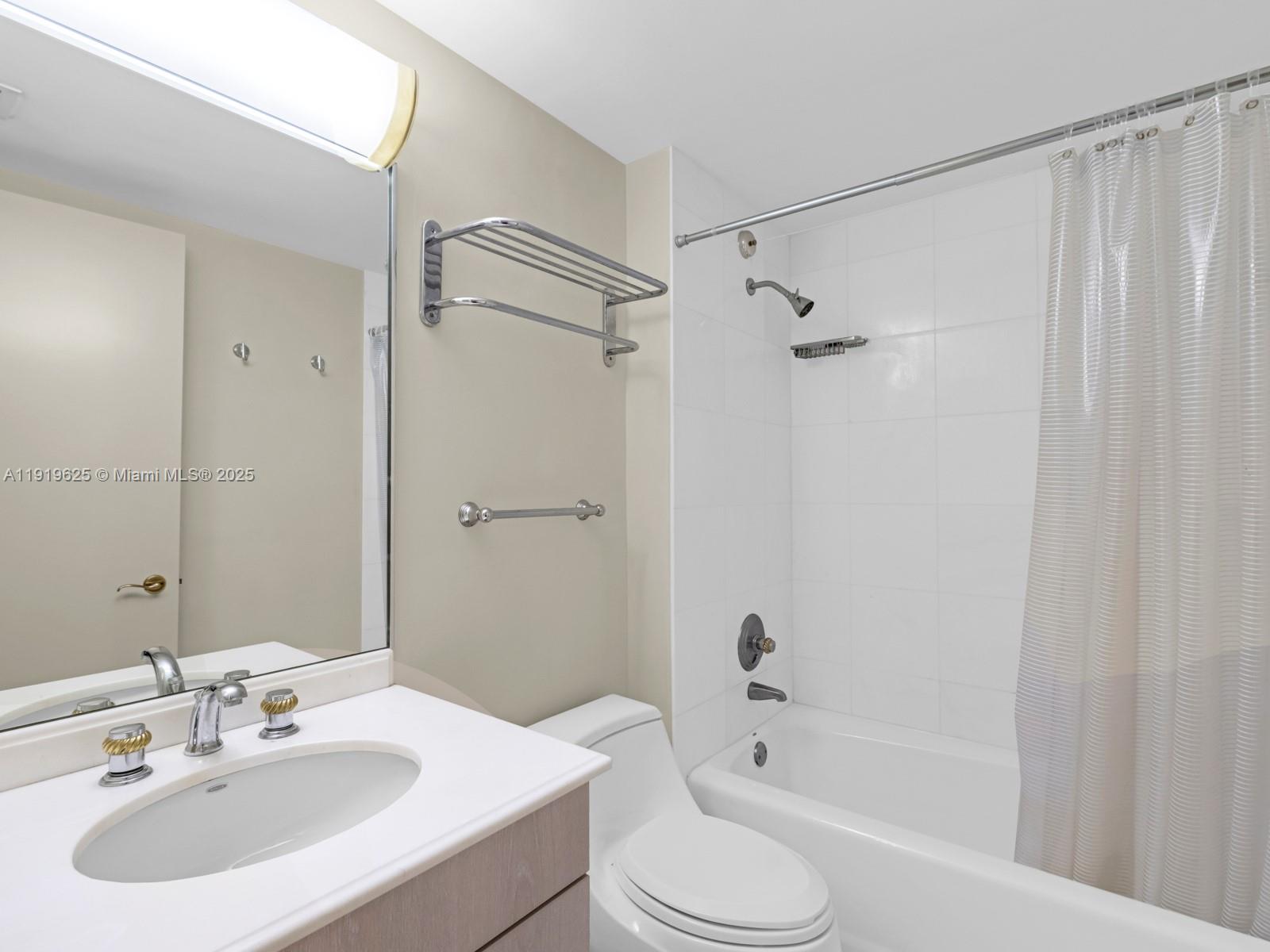 445 GRAND BAY DR #303