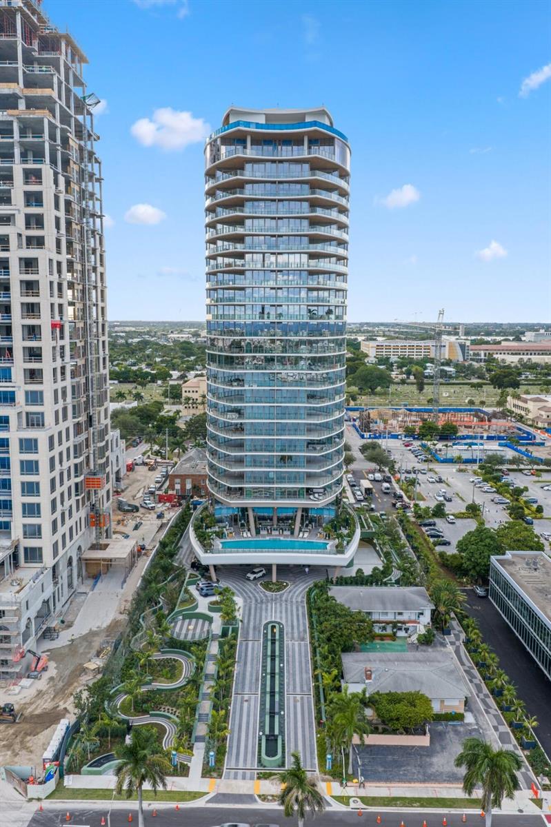 1333 FLAGLER #702