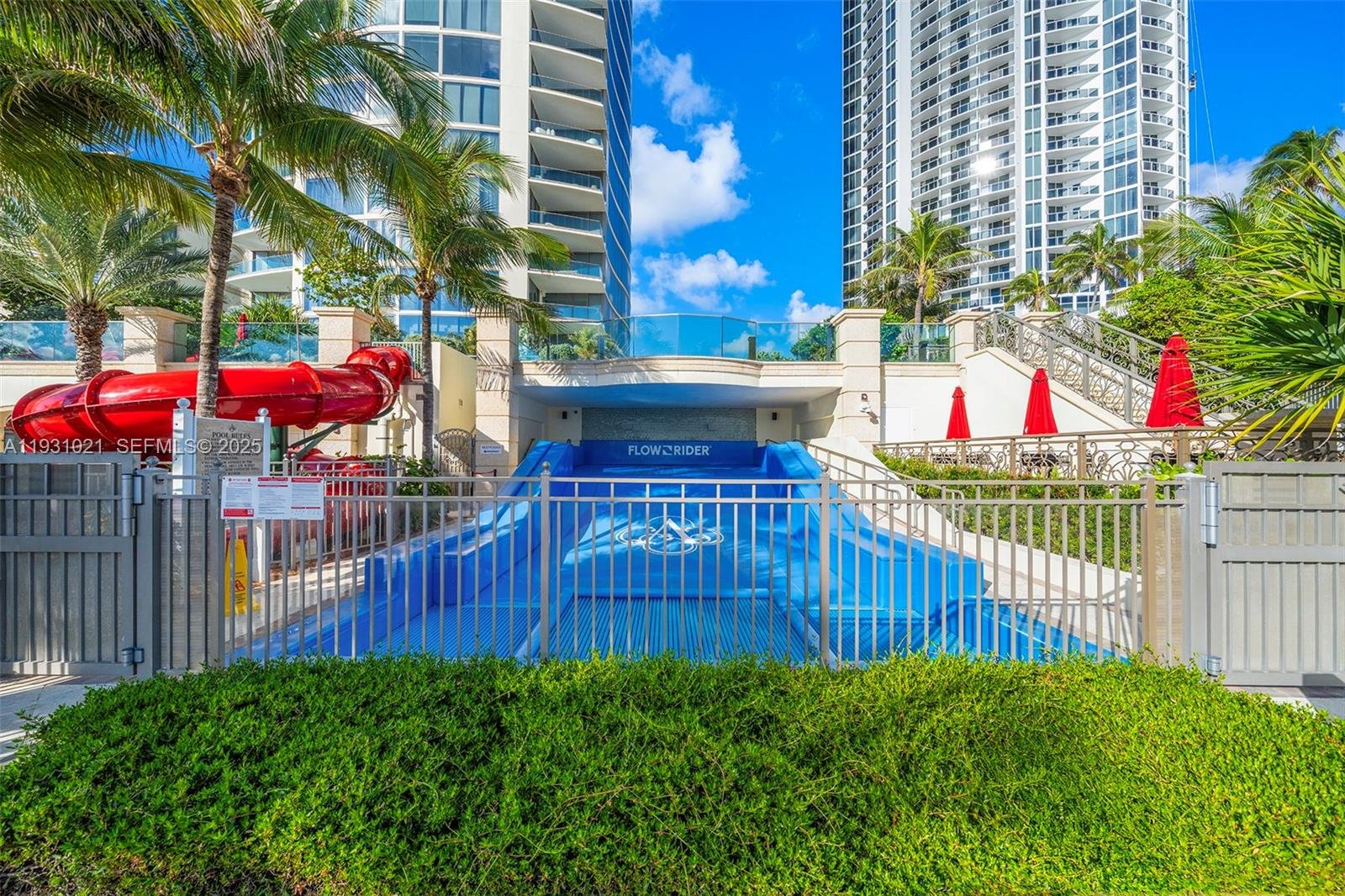 17901 COLLINS AVE #1002