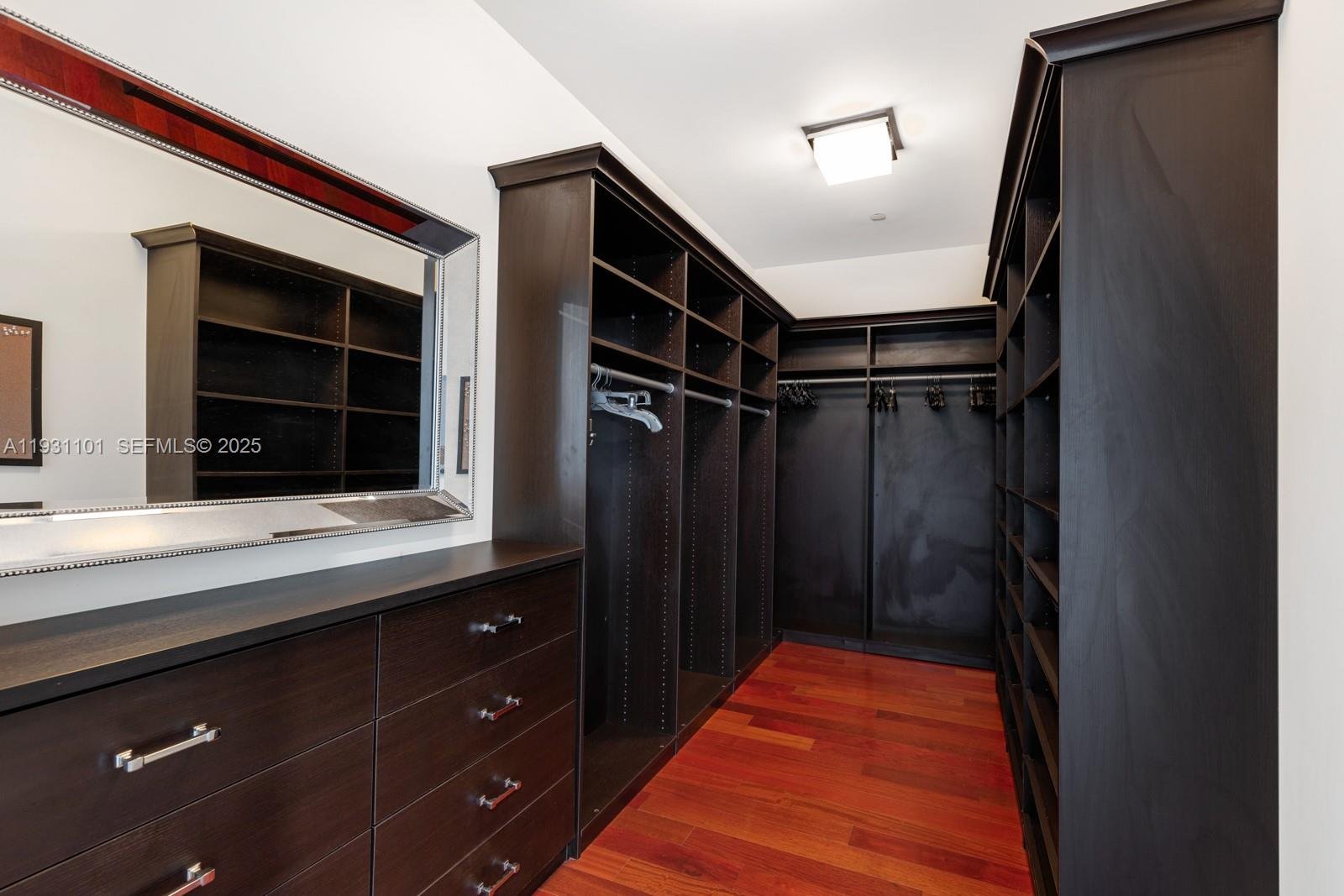 10295 COLLINS AVE #803