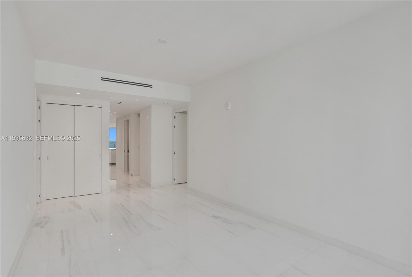 300 BISCAYNE BOULEVARD WAY #3704C