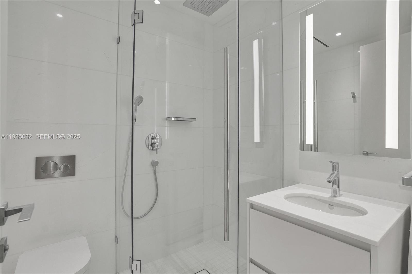 300 BISCAYNE BOULEVARD WAY #3704C