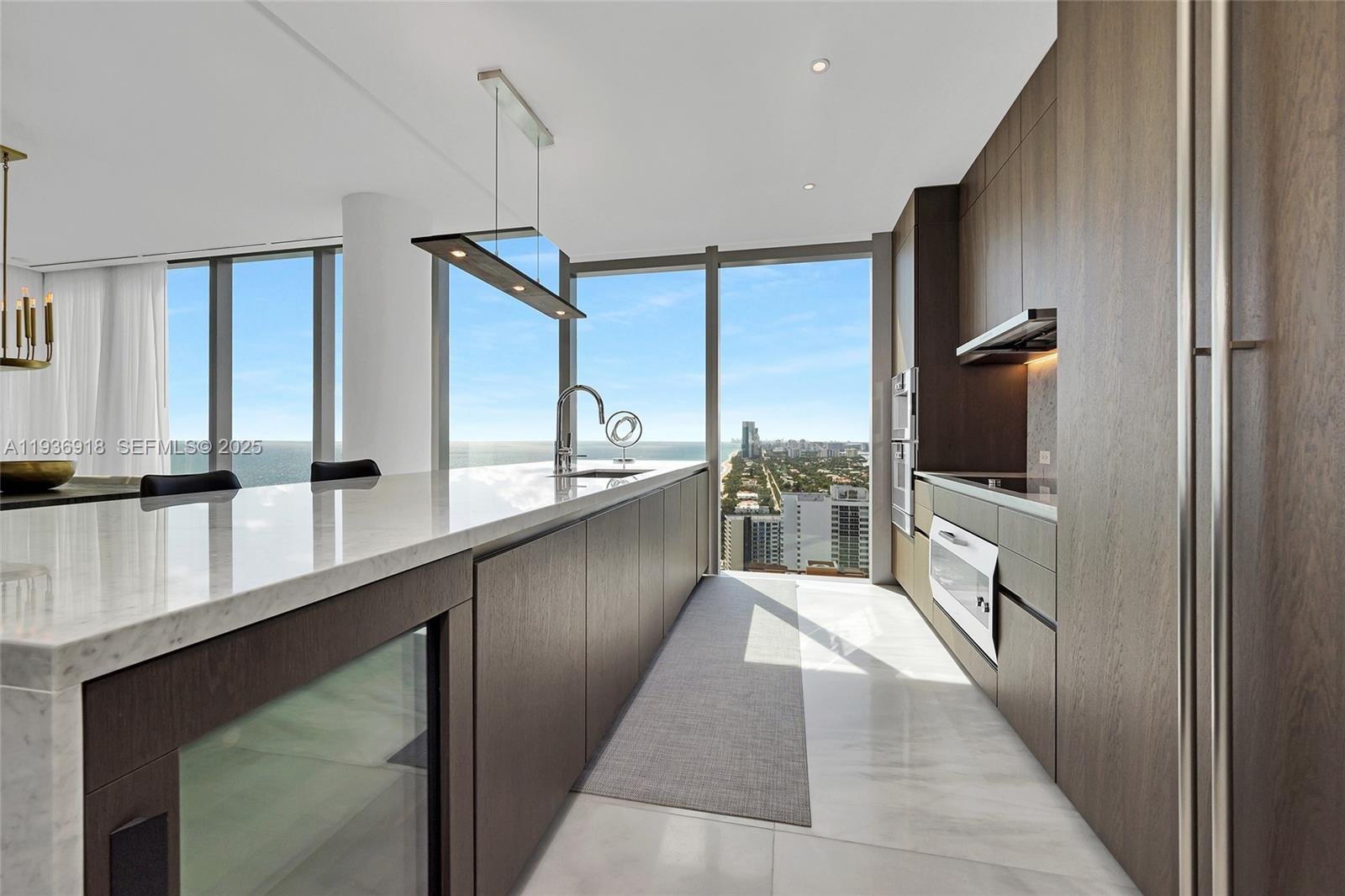 2000 OCEAN DR #30B
