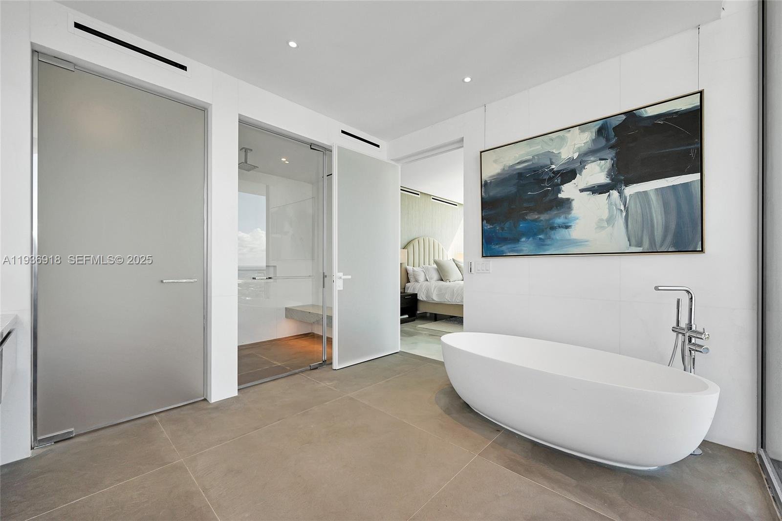 2000 OCEAN DR #30B