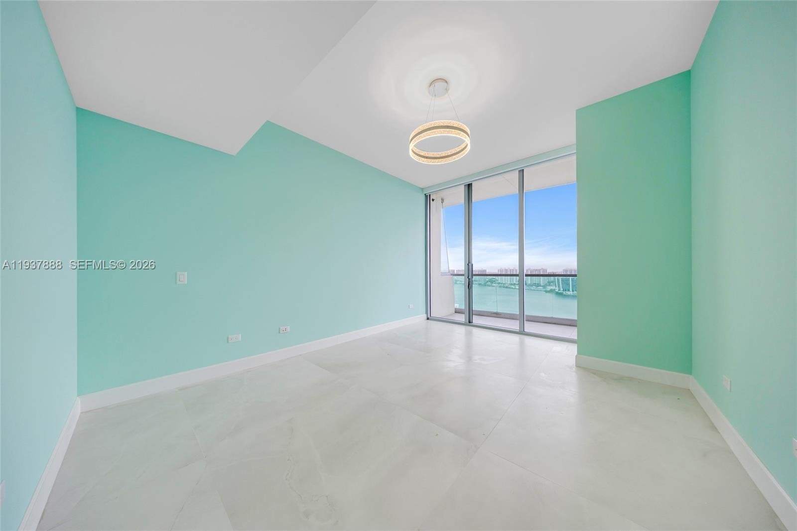 18501 COLLINS AVE #2502