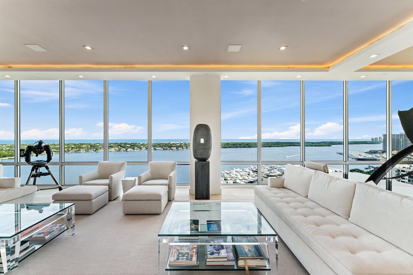 3 WATER CLUB #1902