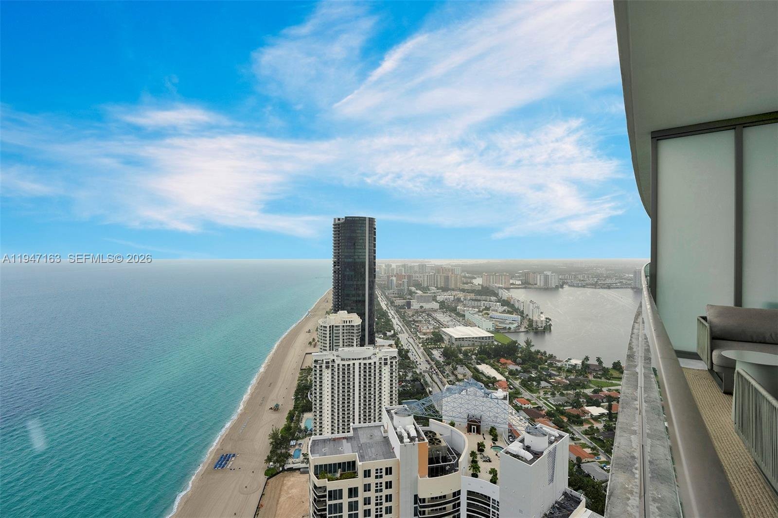 18975 COLLINS AVE #4602