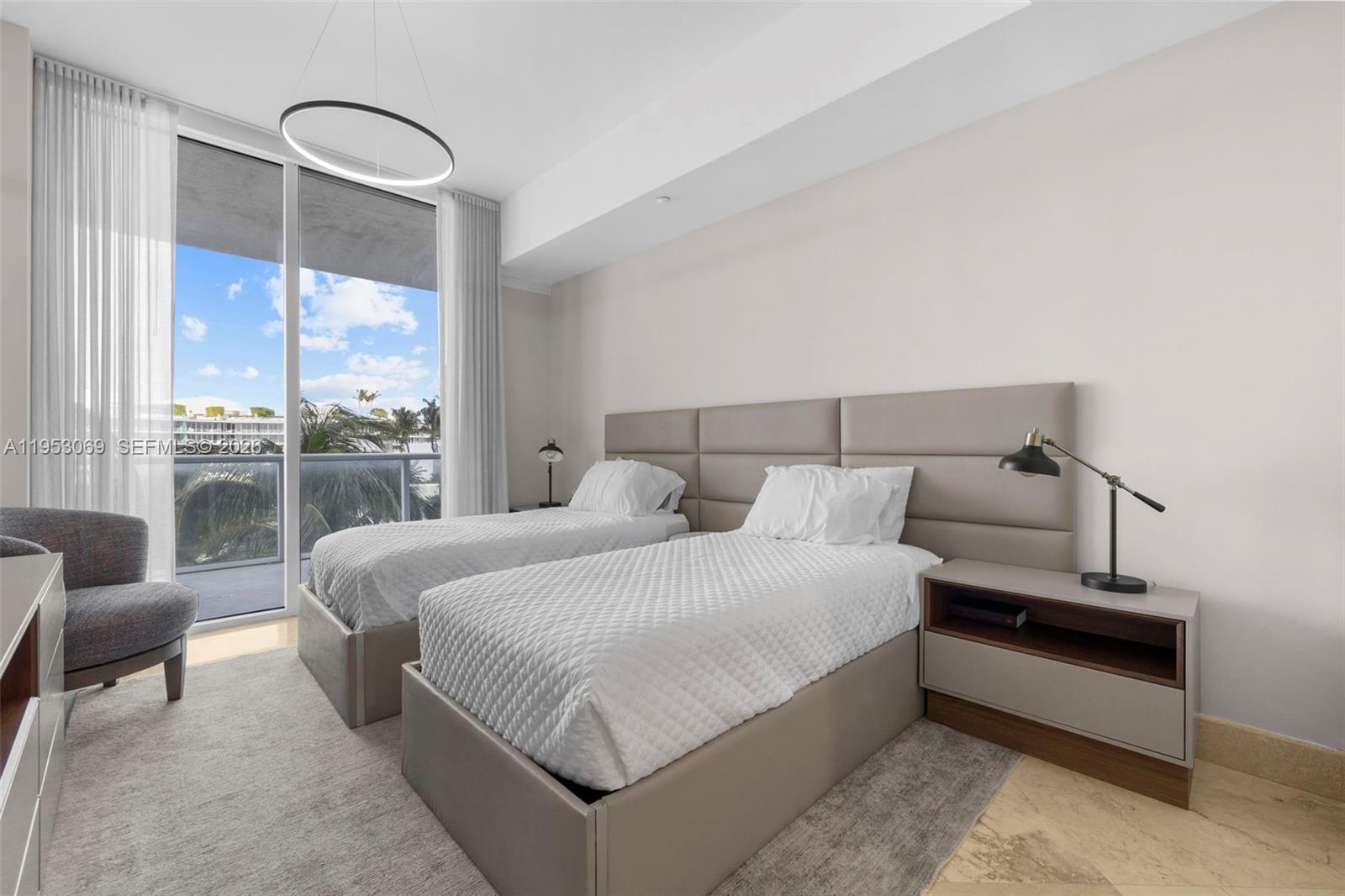 100 POINTE DR #510