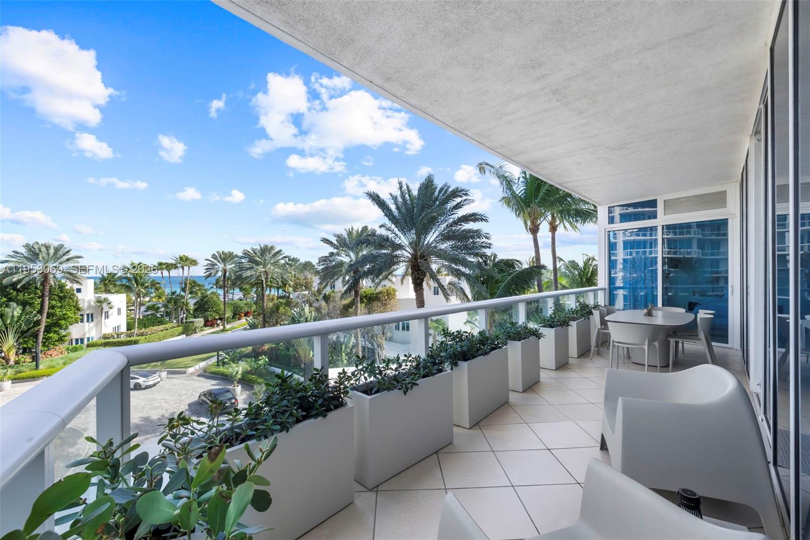 100 POINTE DR #510