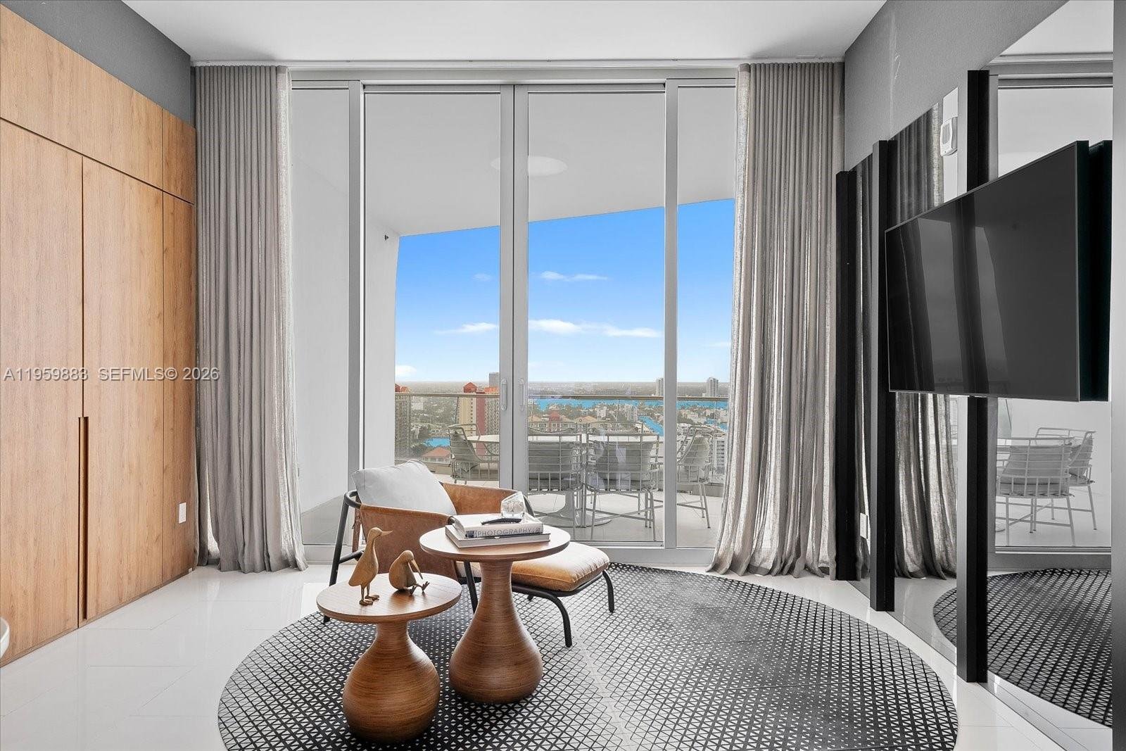 16901 COLLINS AVE #2503